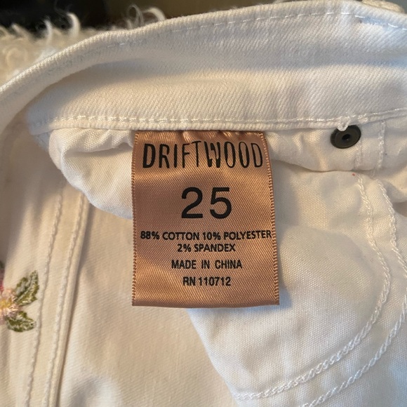 Women’s Driftwood Embroidered Jeans, size 25 - Picture 7 of 7